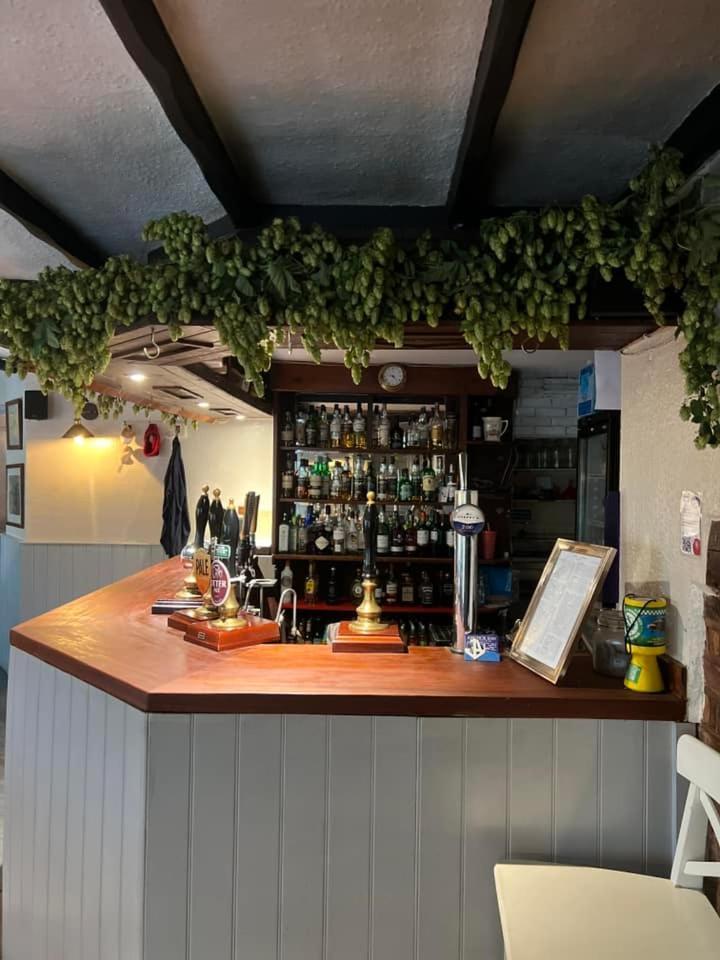 Anchor Inn Oake Dış mekan fotoğraf